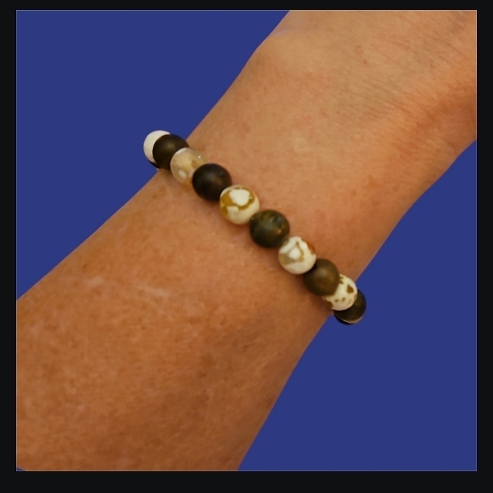 Handmade Rosewood Yellow Fire Agate Beaded Stretch Bracelet